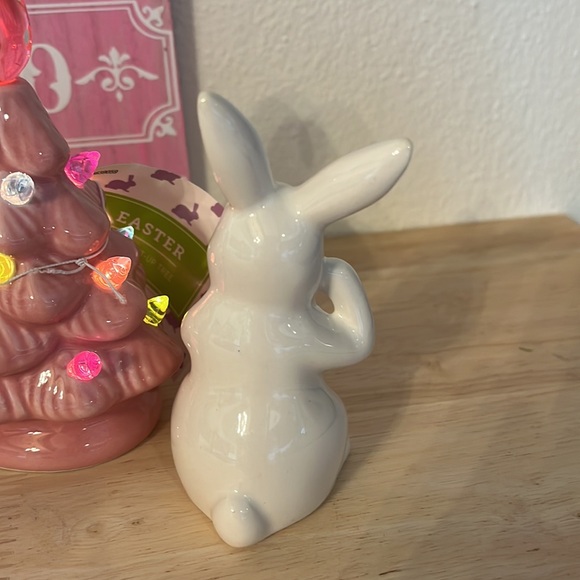 10. Easter Decor - Picture 6 of 7